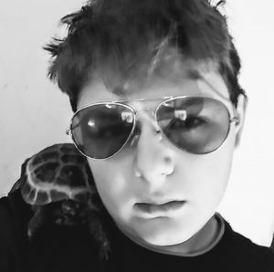 Meet your Posher, Les